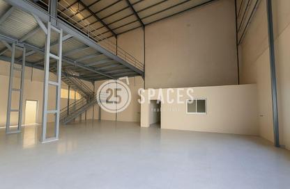 Warehouse - Studio - 1 for rent in East Industrial Street - Birkat Al Awamer - Al Wakra