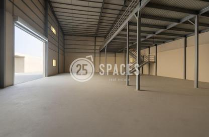 Warehouse - Studio - 1 for rent in East Industrial Street - Birkat Al Awamer - Al Wakra