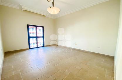 Apartment - 3 Bedrooms - 4 Bathrooms for rent in Carnaval - Qanat Quartier - The Pearl Island - Doha