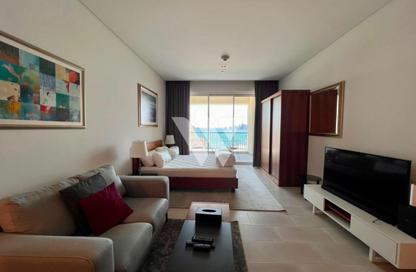 Apartment - Studio - 1 Bathroom for rent in Viva West - Viva Bahriyah - The Pearl Island - Doha