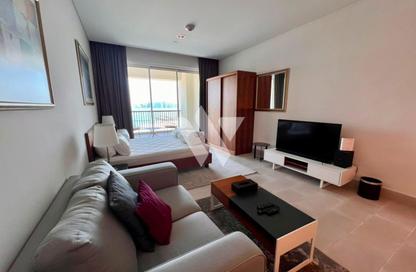 Apartment - Studio - 1 Bathroom for rent in Viva West - Viva Bahriyah - The Pearl Island - Doha