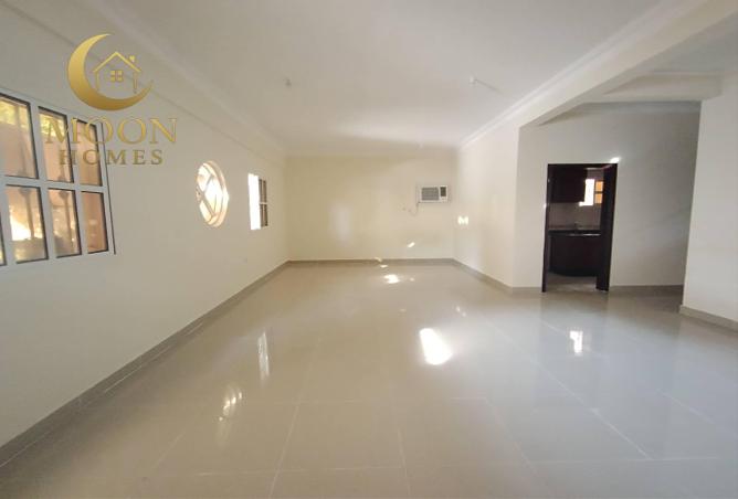 52180348 - Property Main Image