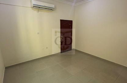 Apartment - Studio - 1 Bathroom for rent in Ain Khaled - Doha Apartment - Studio - 1 Bathroom for rent in Ain Khaled - Doha