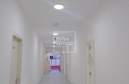 Staff Accommodation - Studio - 7+ Bathrooms for rent in Jerry Al Samur - Birkat Al Awamer - Al Wakra