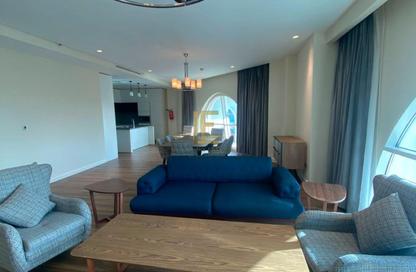 Apartment - 4 Bedrooms - 5 Bathrooms for rent in Floresta Gardens - Floresta Gardens - The Pearl Island - Doha
