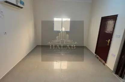 Apartment - 1 Bathroom for rent in Street 871 - Al Duhail South - Al Duhail - Doha