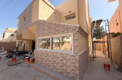 فيلا - 6 غرف نوم - 6 حمامات للايجار في شارع النعيجة - غرب الهلال - الهلال - الدوحة