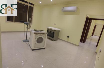 Apartment - 2 Bedrooms - 3 Bathrooms for rent in Al Nasr Street - Al Nasr - Doha