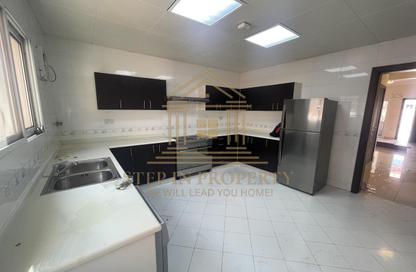 Villa - 4 - 4 for rent in Wadi Al Markh - Muraikh - AlMuraikh - Doha