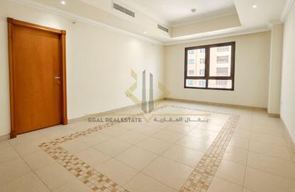 Apartment - 1 - 2 for rent in West Porto Drive - Porto Arabia - The Pearl Island - Doha Apartment - 1 - 2 for rent in West Porto Drive - Porto Arabia - The Pearl Island - Doha