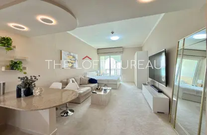 Apartment - Studio - 1 Bathroom for rent in Viva East - Viva Bahriyah - The Pearl Island - Doha