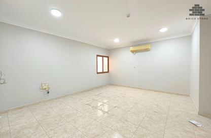 Apartment - 2 Bedrooms - 2 Bathrooms for rent in Muntazah 13 - Al Muntazah - Doha