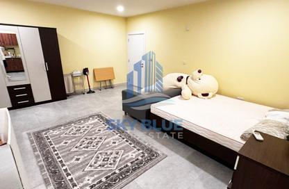 Penthouse - Studio - 1 Bathroom for rent in Al Duhail - Al Duhail - Doha