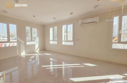 Apartment - Studio - 1 Bathroom for rent in Fereej Kulaib - Doha