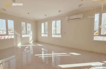 Apartment - Studio - 1 Bathroom for rent in Fereej Kulaib - Doha