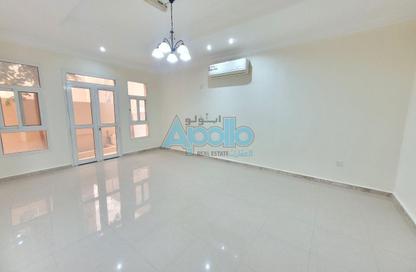 Villa - 4 Bedrooms - 4 Bathrooms for rent in Al Dana st - Muraikh - AlMuraikh - Doha