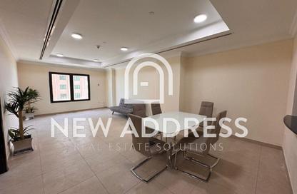 Apartment - 1 Bedroom - 2 Bathrooms for rent in East Porto Drive - Porto Arabia - The Pearl Island - Doha