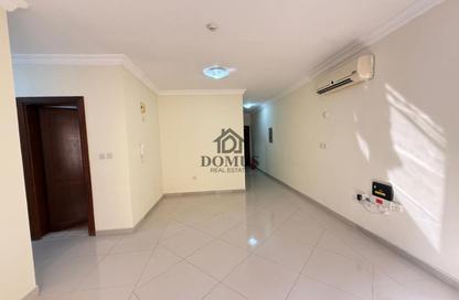 Apartment - 3 Bedrooms - 2 Bathrooms for rent in Anas Street - Fereej Bin Mahmoud North - Fereej Bin Mahmoud - Doha
