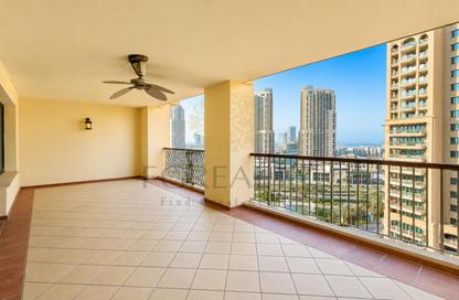 Apartment - 2 Bedrooms - 3 Bathrooms for rent in West Porto Drive - Porto Arabia - The Pearl Island - Doha