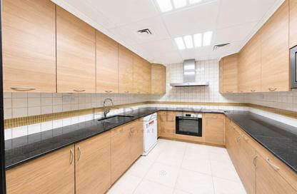 Apartment - 2 Bedrooms - 3 Bathrooms for rent in West Porto Drive - Porto Arabia - The Pearl Island - Doha Apartment - 2 Bedrooms - 3 Bathrooms for rent in West Porto Drive - Porto Arabia - The Pearl Island - Doha