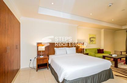 Apartment - Studio - 1 for rent in West Porto Drive - Porto Arabia - The Pearl Island - Doha Apartment - Studio - 1 for rent in West Porto Drive - Porto Arabia - The Pearl Island - Doha