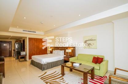 Apartment - Studio - 1 for rent in West Porto Drive - Porto Arabia - The Pearl Island - Doha