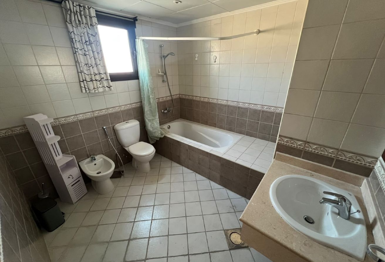 LUXURIOUS FF 2 BEDROOMS MARINA VIEW BALCONY @10000 thumbnail 12