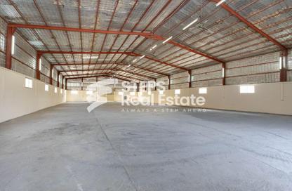Warehouse - Studio - 1 Bathroom for rent in Industrial Area 4 - Industrial Area - Industrial Area - Doha
