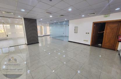 Office Space - Studio - 2 Bathrooms for rent in Anas Street - Fereej Bin Mahmoud North - Fereej Bin Mahmoud - Doha