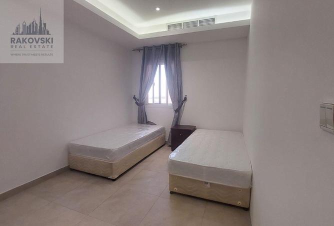 51430777 - Property Image 2