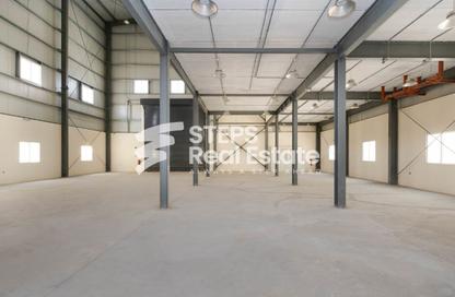 Warehouse - Studio - 2 for rent in East Industrial Street - Birkat Al Awamer - Al Wakra