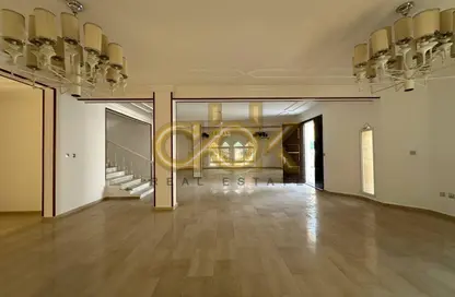 فيلا - 5 غرف نوم - 8 حمامات للايجار في عنيزة - عنيزة - الدوحة