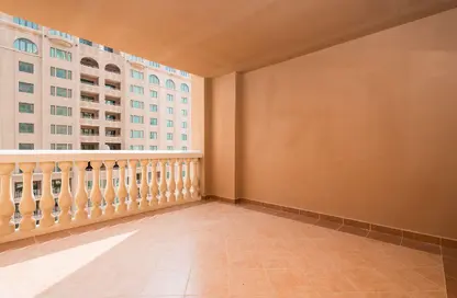 Apartment - 1 Bedroom - 2 Bathrooms for rent in West Porto Drive - Porto Arabia - The Pearl Island - Doha