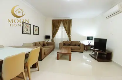 Apartment - 2 Bedrooms - 2 Bathrooms for rent in Umm Ghuwailina 4 - Umm Ghuwailina - Doha