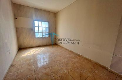 Apartment - 3 Bedrooms - 2 Bathrooms for rent in Al Aziziyah - Al Aziziyah - Doha Apartment - 3 Bedrooms - 2 Bathrooms for rent in Al Aziziyah - Al Aziziyah - Doha