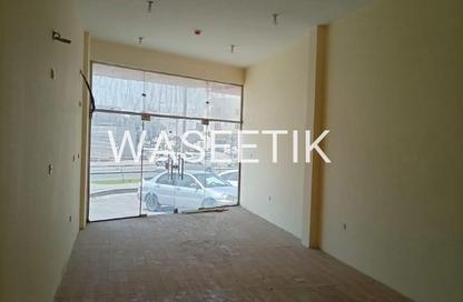 Shop - Studio - 1 Bathroom for rent in Umm Salal Mahammad - Umm Salal City - Doha