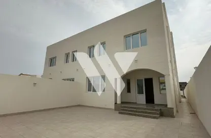 Villa - 7+ Bedrooms - 7+ Bathrooms for rent in Al Aziziyah - Doha