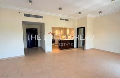 Apartment - 3 Bedrooms - 4 Bathrooms for rent in Carnaval - Qanat Quartier - The Pearl Island - Doha Apartment - 3 Bedrooms - 4 Bathrooms for rent in Carnaval - Qanat Quartier - The Pearl Island - Doha