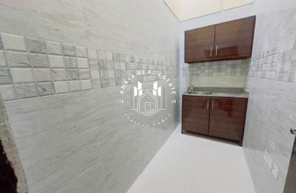 Villa - Studio - 1 Bathroom for rent in Izghawa - Izghawa - Doha