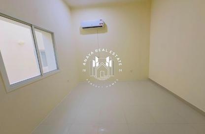 Villa - Studio - 1 Bathroom for rent in Izghawa - Izghawa - Doha