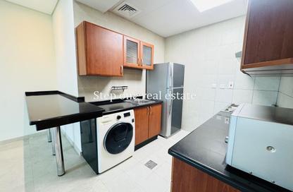 Apartment - 2 Bedrooms - 2 Bathrooms for rent in Zig Zag Tower B - Zig Zag Towers - West Bay - Doha