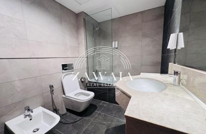 Apartment - 1 Bedroom - 2 Bathrooms for rent in West Bay Tower - West Bay - West Bay - Doha