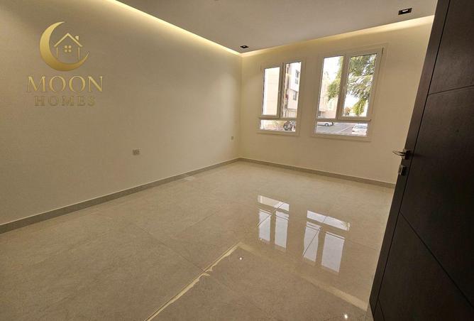 54639210 - Property Image 3