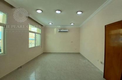 Apartment - 2 Bedrooms - 2 Bathrooms for rent in Al Hanaa Street - Al Gharrafa - Doha