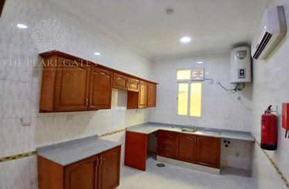 Apartment - 2 Bedrooms - 2 Bathrooms for rent in Al Hanaa Street - Al Gharrafa - Doha