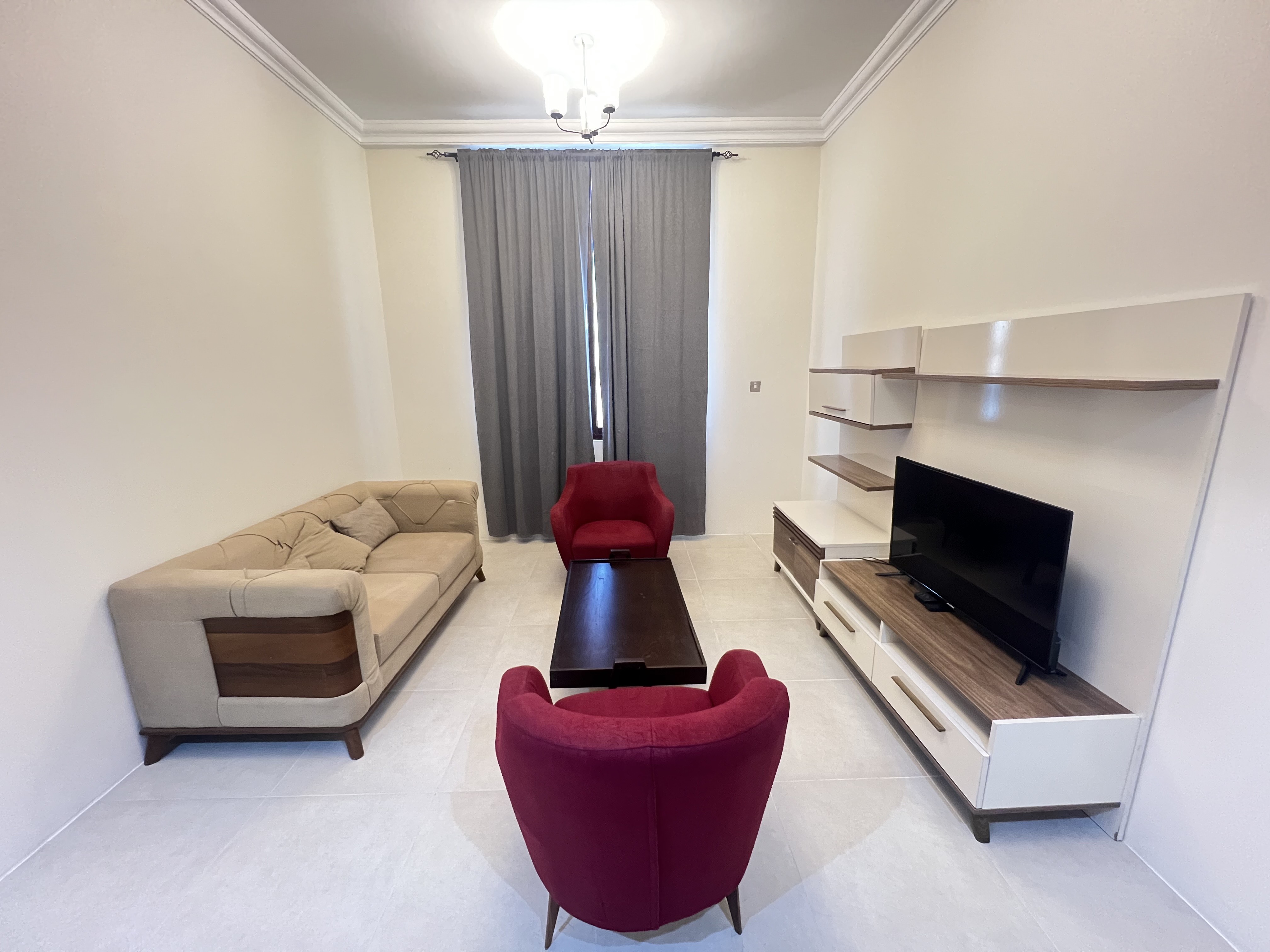 Huge units| 2BR- FF| Bills excluded |city view| - apartment in Fox Hills South