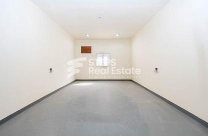 Warehouse - Studio - 7+ for rent in East Industrial Street - Birkat Al Awamer - Al Wakra