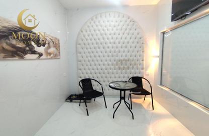 Apartment - 1 Bedroom - 1 Bathroom for rent in Umm Ghwailina Comm - Umm Ghuwalina - Umm Ghuwailina - Doha