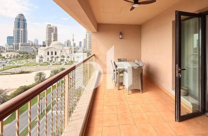 Apartment - 2 Bedrooms - 3 Bathrooms for rent in Tower 3 - Porto Arabia - The Pearl Island - Doha