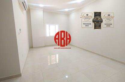 Apartment - 1 Bedroom - 2 Bathrooms for rent in Al Zubair Bakkar Street - Al Sadd - Doha